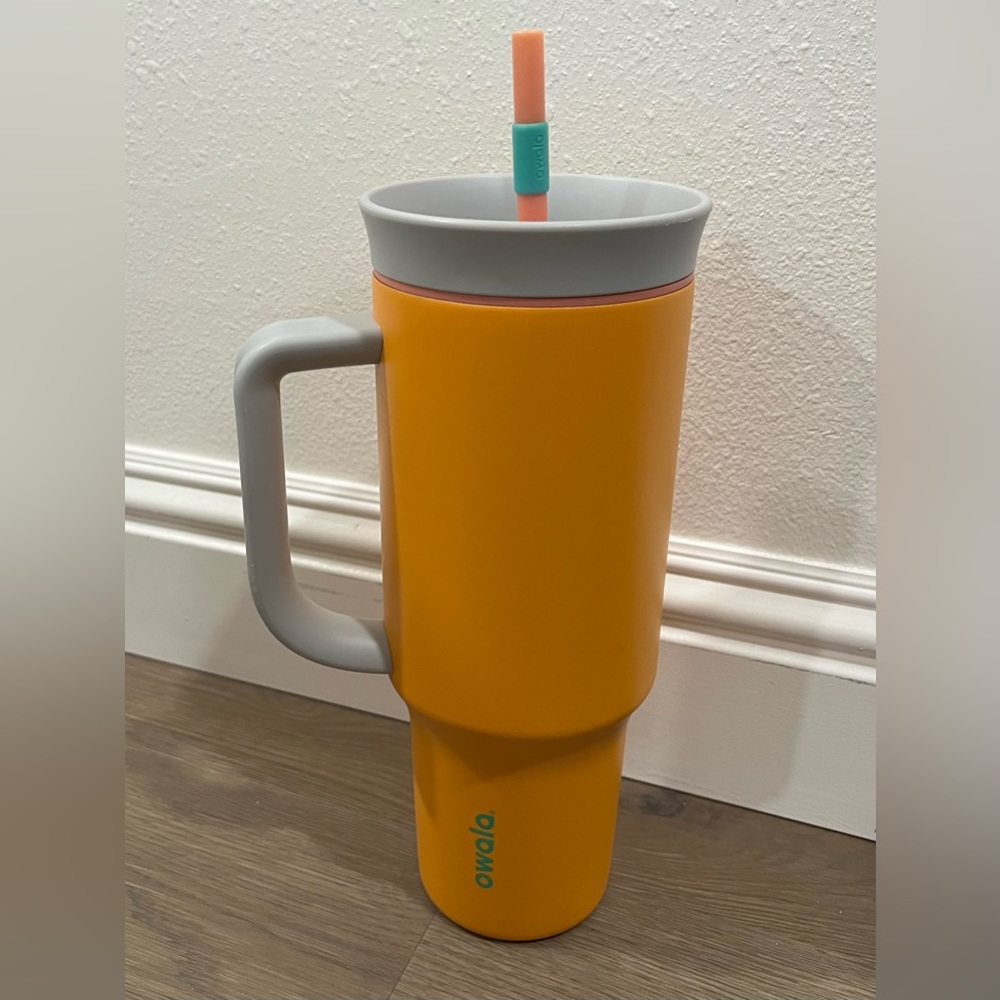 Owala 40 oz tumbler